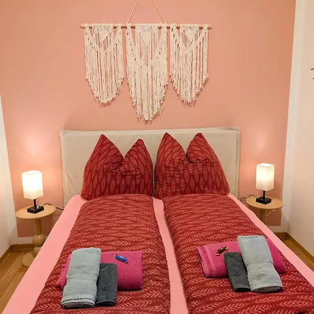 Urlaubsmagie Gluehwuermchen - Perfekt Fuer Gruppen - 6p Appartement *